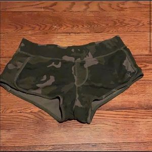 Hurley Camo lounge shorts